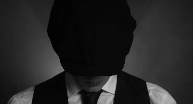 Weirdoe - JAMES - still2